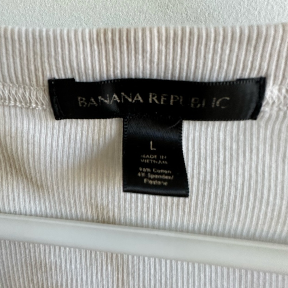 Banana Republic tank top - Picture 2 of 3